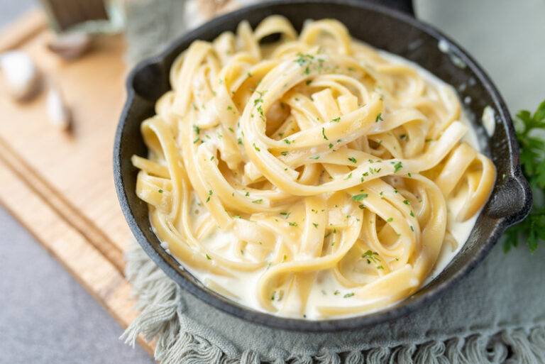 Alfredo Sauce Recipe - Go to the Recipe